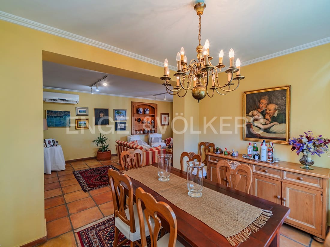 6 soveværelse Villa til salg i Alicante by med swimmingpool garage - € 1.170.000 (Ref: 8891669)