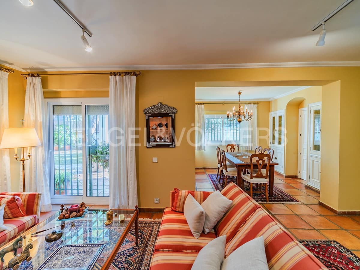 6 soveværelse Villa til salg i Alicante by med swimmingpool garage - € 1.170.000 (Ref: 8891669)