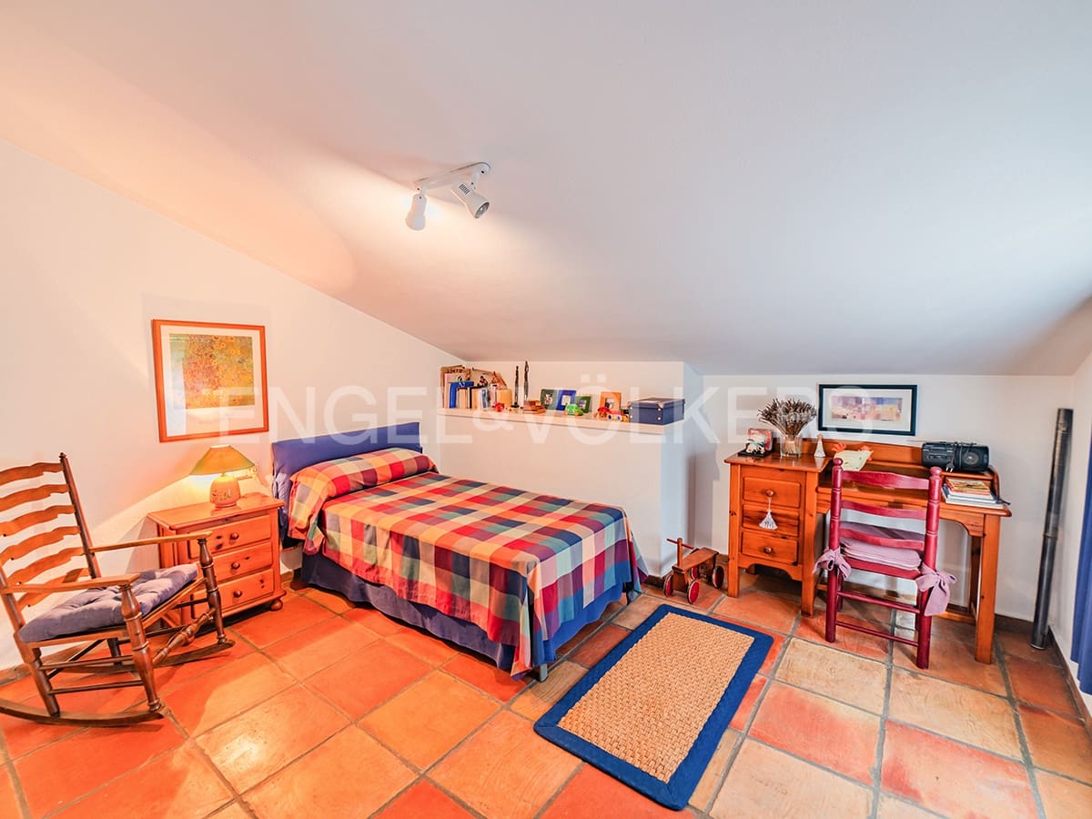 6 soveværelse Villa til salg i Alicante by med swimmingpool garage - € 1.170.000 (Ref: 8891669)