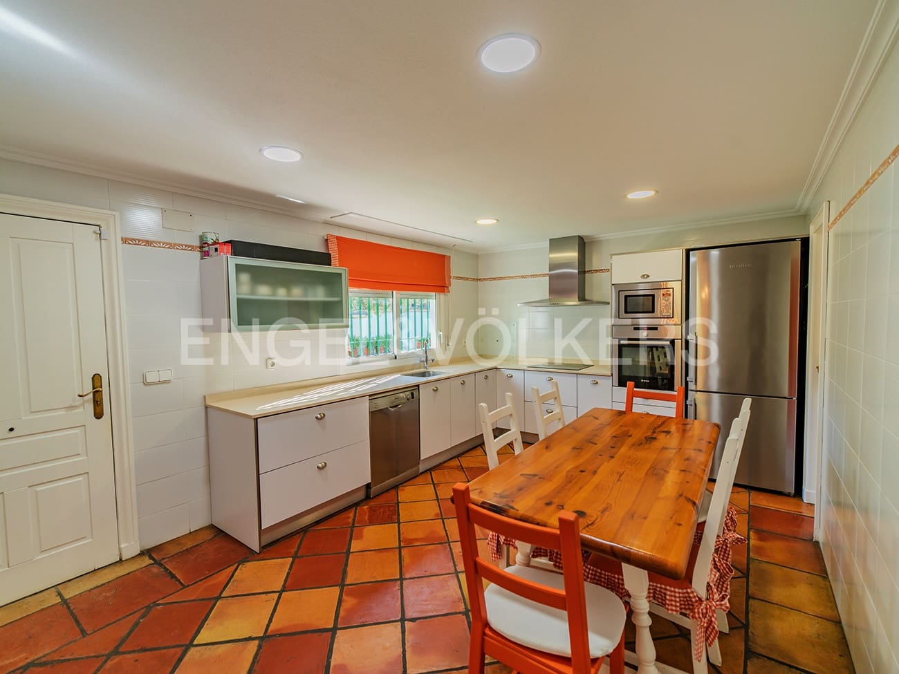 6 soveværelse Villa til salg i Alicante by med swimmingpool garage - € 1.170.000 (Ref: 8891669)