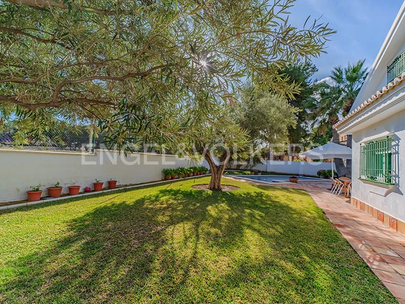 6 soveværelse Villa til salg i Alicante by med swimmingpool garage - € 1.170.000 (Ref: 8891669)