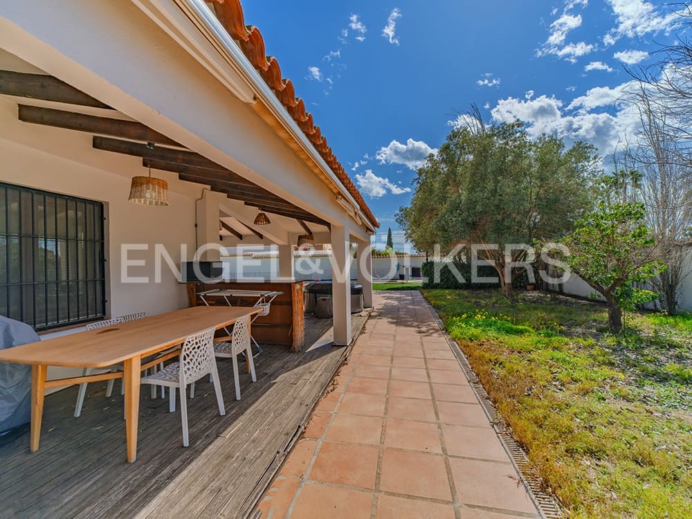 4 soverom Villa til salgs i Santa Pola med svømmebasseng garasje - € 1 250 000 (Ref: 8891721)