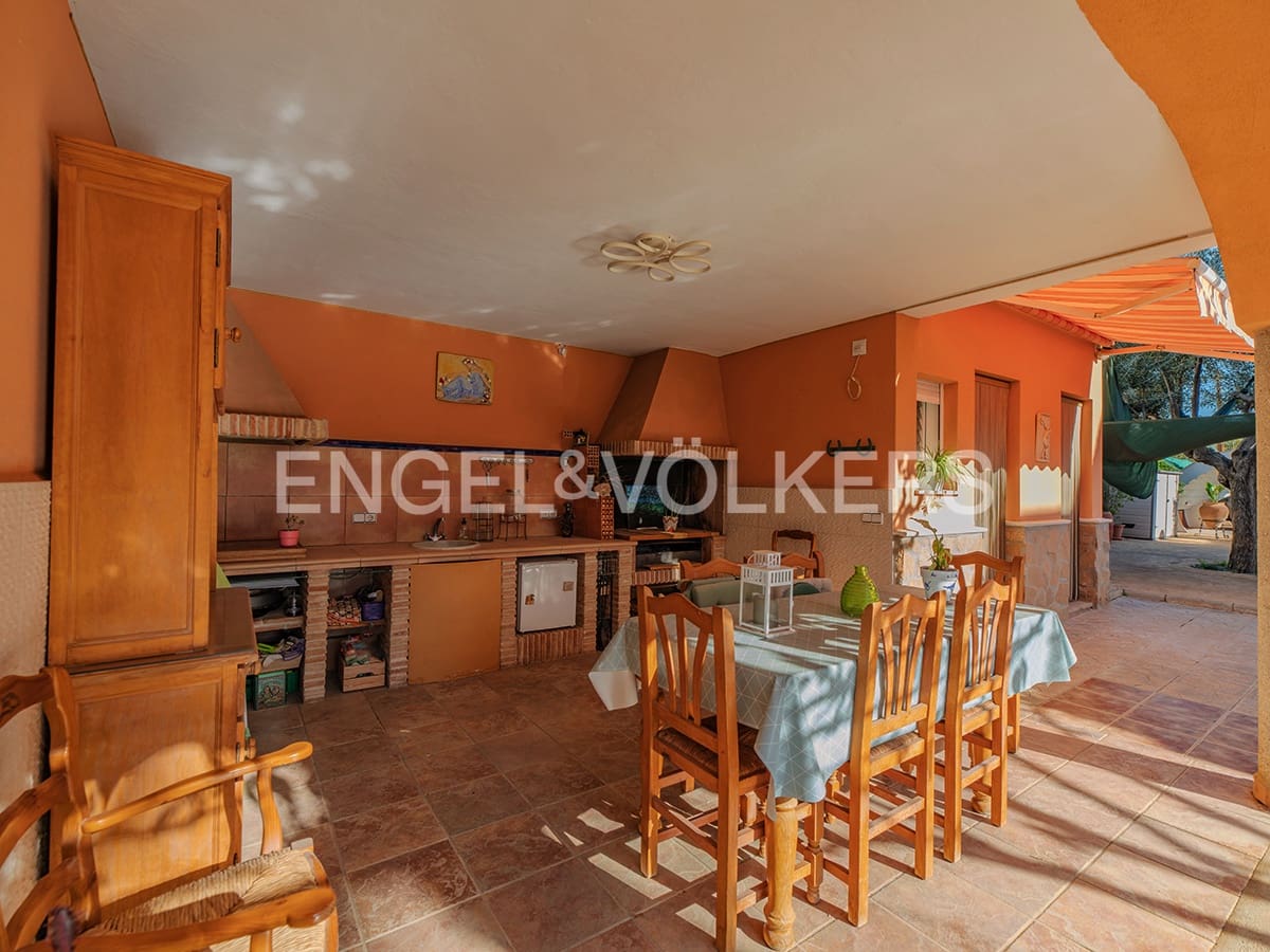 4 quarto Moradia para venda em San Vicente / Sant Vicent del Raspeig com piscina garagem - 695 000 € (Ref: 8897597)