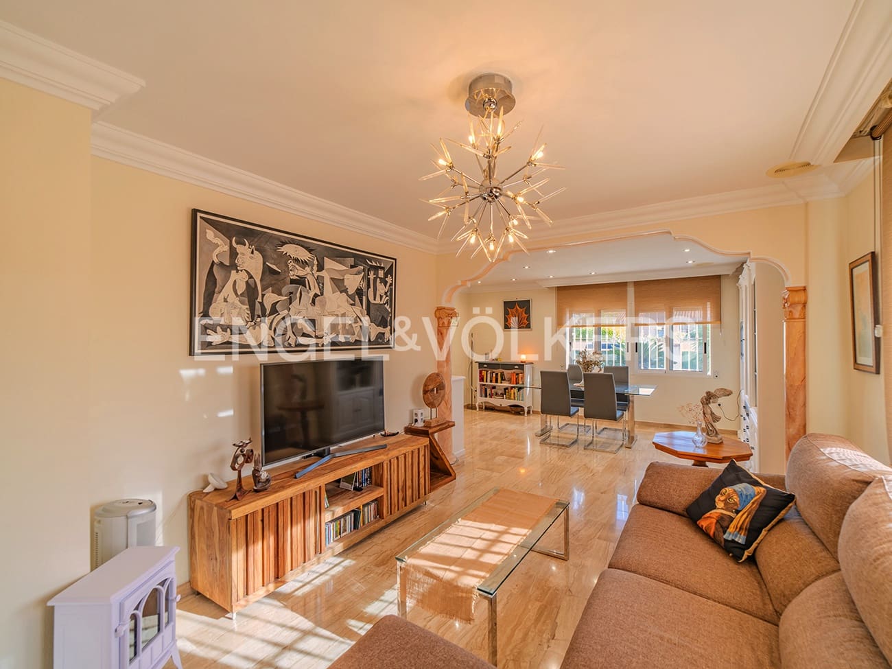 4 quarto Moradia para venda em San Vicente / Sant Vicent del Raspeig com piscina garagem - 695 000 € (Ref: 8897597)