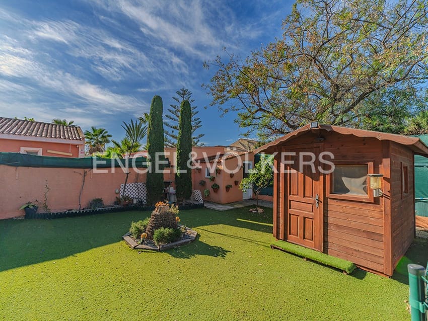 4 quarto Moradia para venda em San Vicente / Sant Vicent del Raspeig com piscina garagem - 695 000 € (Ref: 8897597)