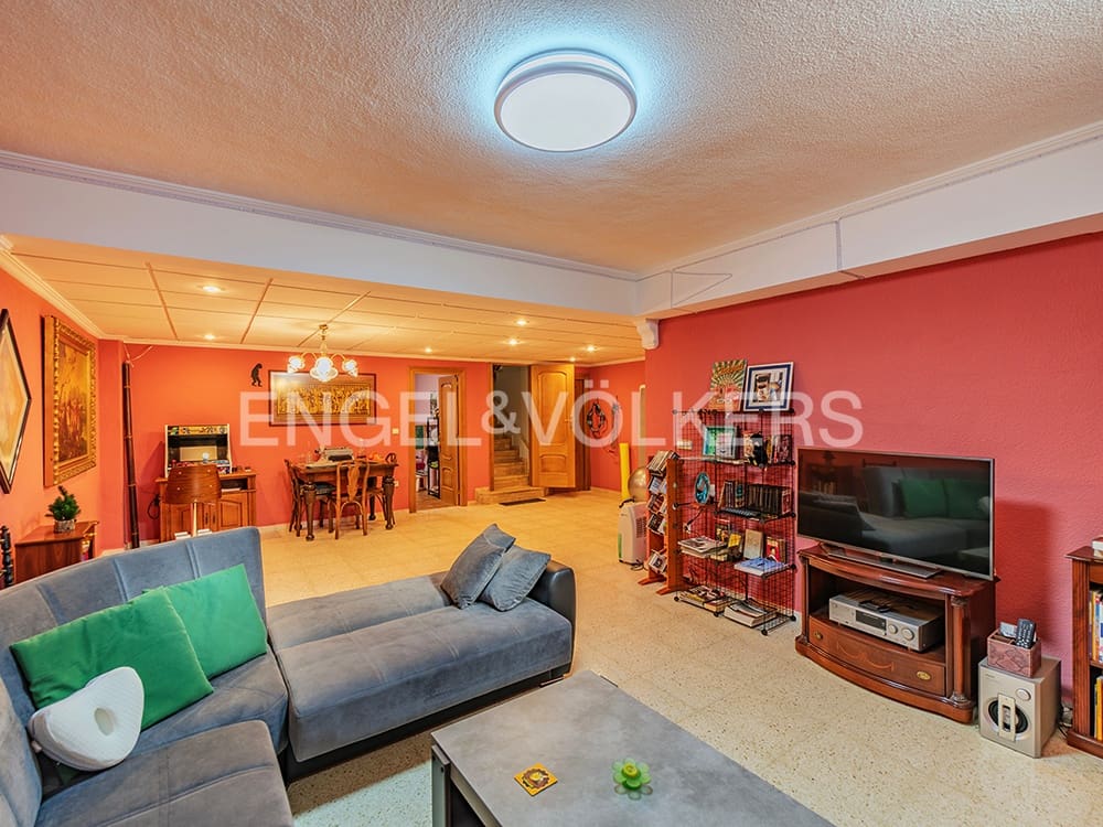 4 quarto Moradia para venda em San Vicente / Sant Vicent del Raspeig com piscina garagem - 695 000 € (Ref: 8897597)