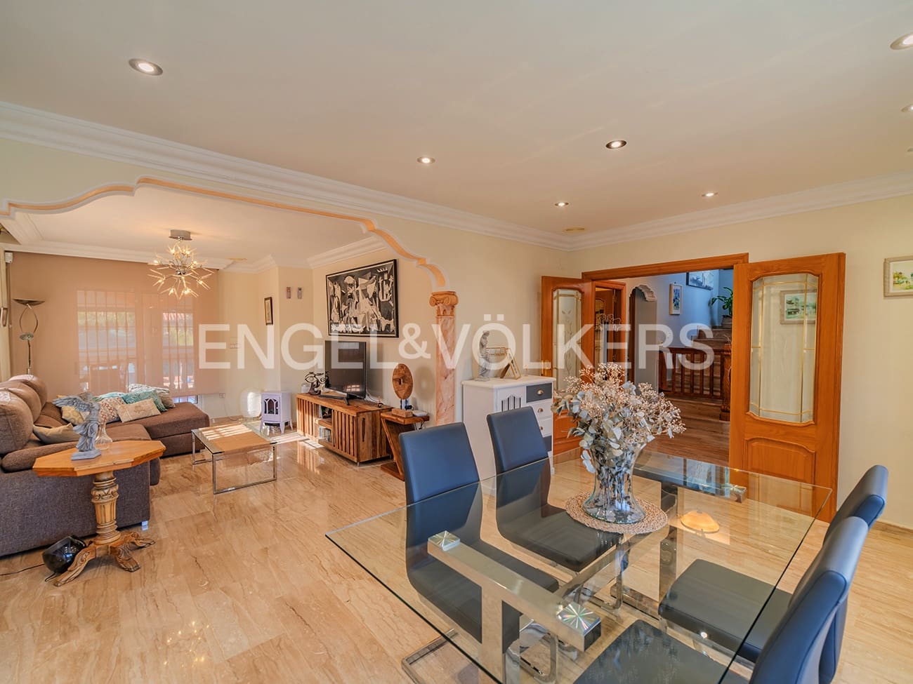 4 quarto Moradia para venda em San Vicente / Sant Vicent del Raspeig com piscina garagem - 695 000 € (Ref: 8897597)