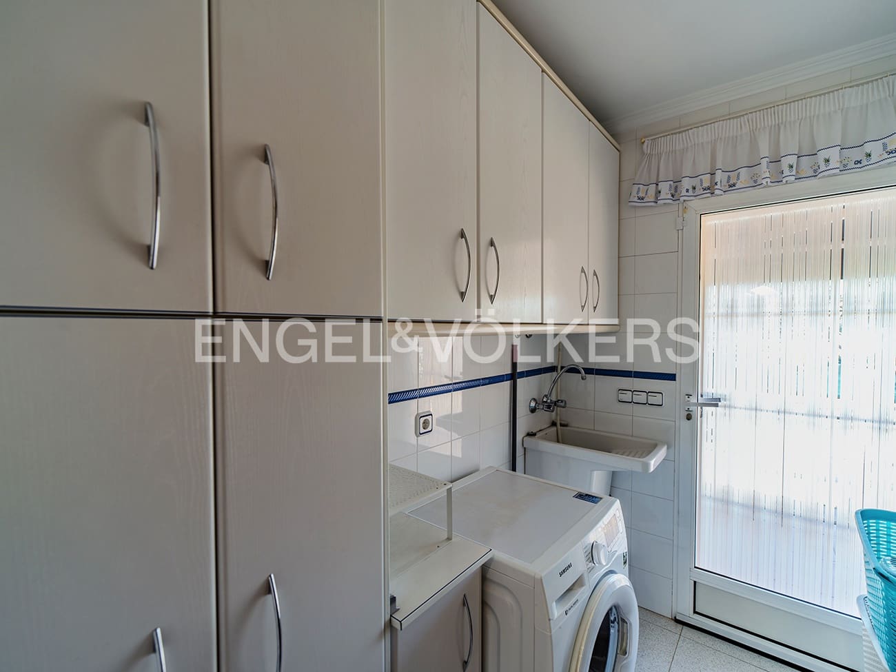 4 quarto Moradia para venda em San Vicente / Sant Vicent del Raspeig com piscina garagem - 695 000 € (Ref: 8897597)