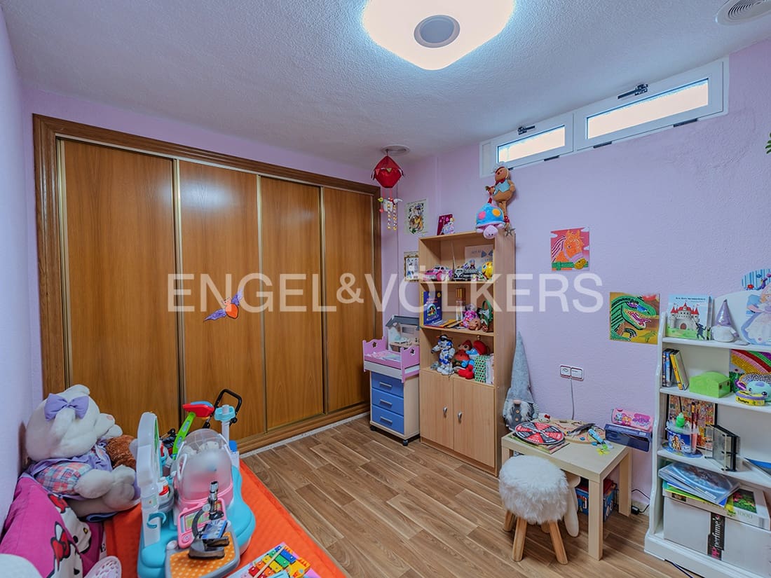 4 quarto Moradia para venda em San Vicente / Sant Vicent del Raspeig com piscina garagem - 695 000 € (Ref: 8897597)