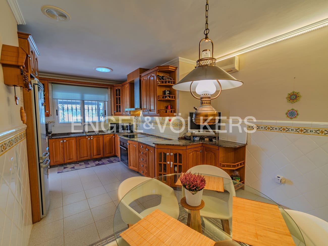 4 quarto Moradia para venda em San Vicente / Sant Vicent del Raspeig com piscina garagem - 695 000 € (Ref: 8897597)