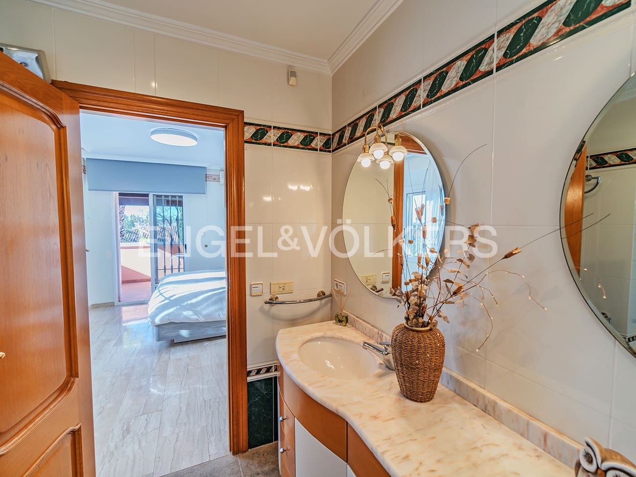 4 quarto Moradia para venda em San Vicente / Sant Vicent del Raspeig com piscina garagem - 695 000 € (Ref: 8897597)