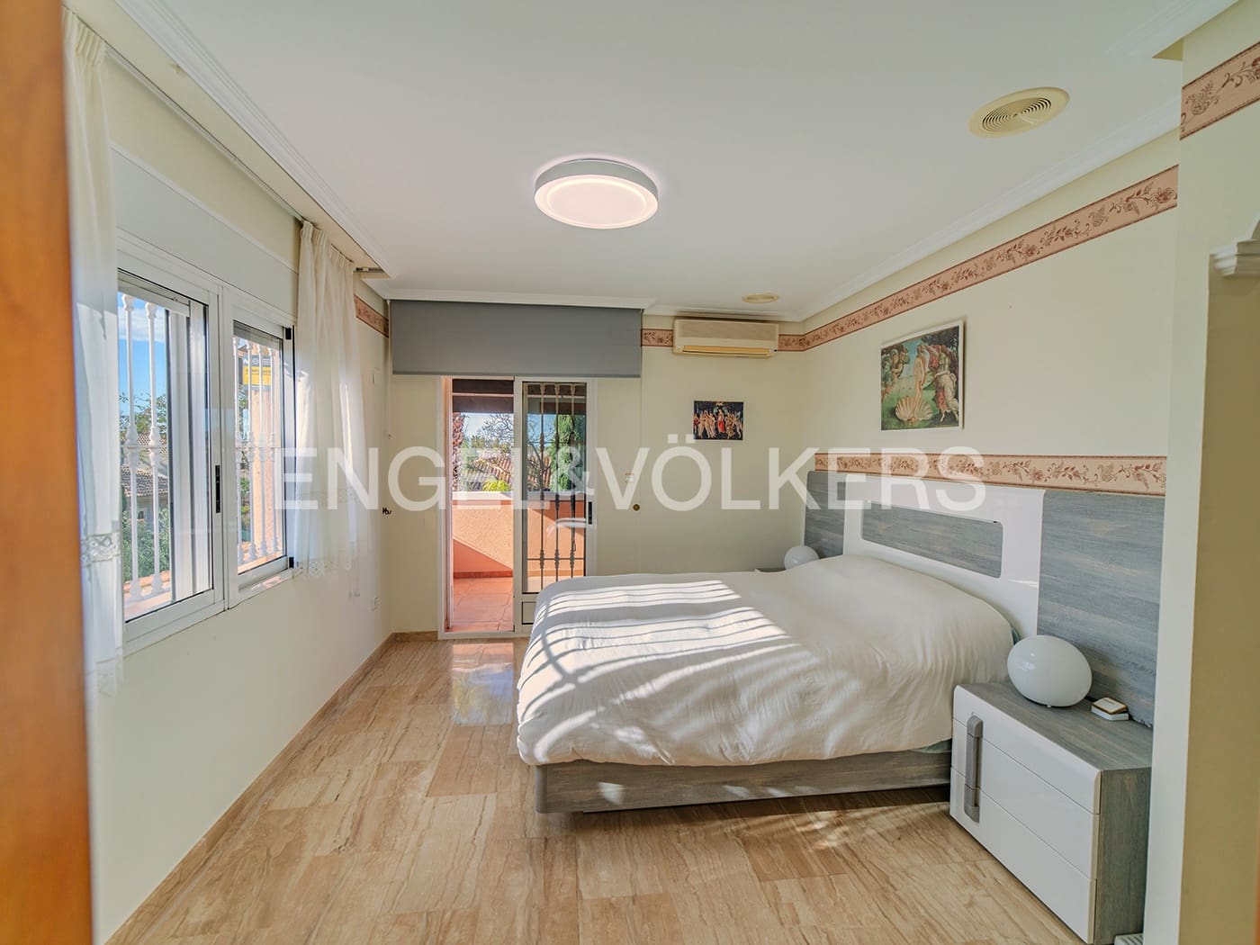 4 quarto Moradia para venda em San Vicente / Sant Vicent del Raspeig com piscina garagem - 695 000 € (Ref: 8897597)