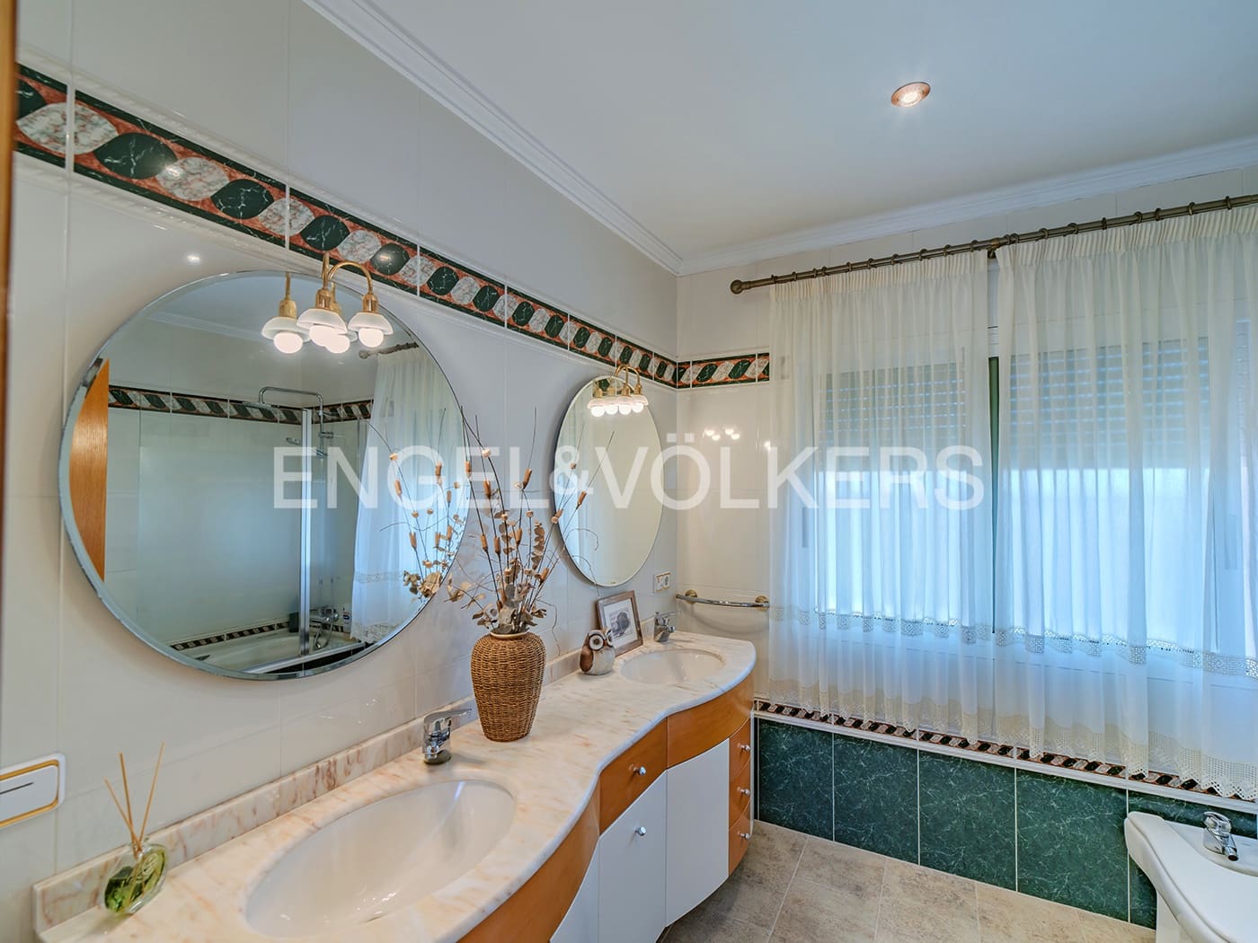 4 quarto Moradia para venda em San Vicente / Sant Vicent del Raspeig com piscina garagem - 695 000 € (Ref: 8897597)