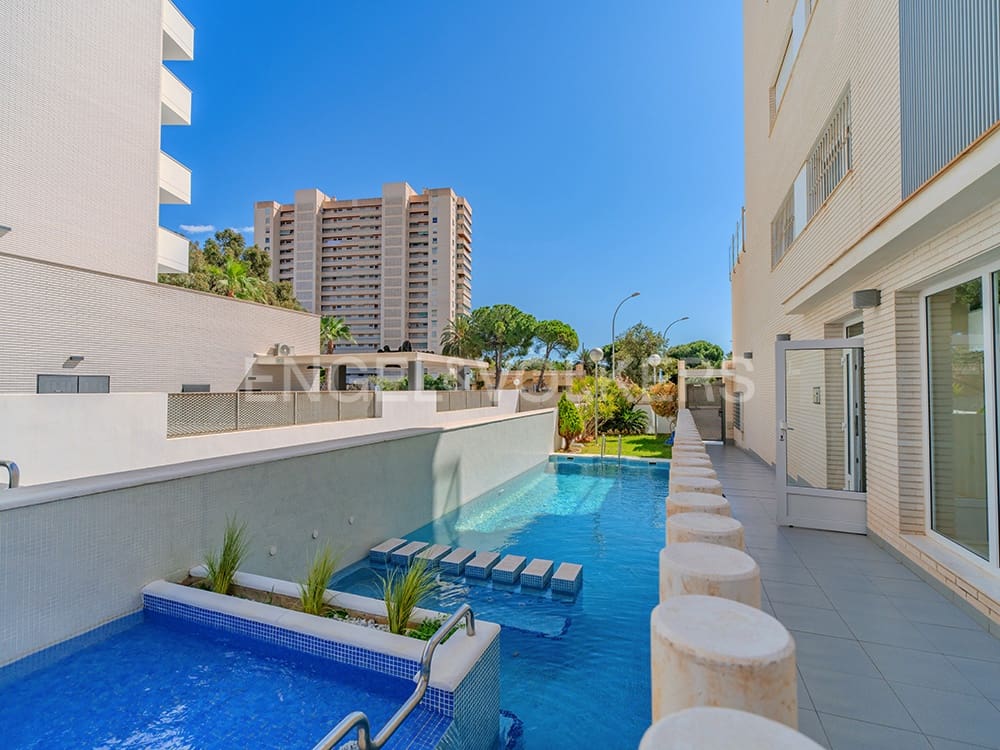 1 soveværelse Lejlighed til salg i Alicante by med swimmingpool garage - € 315.000 (Ref: 8909682)