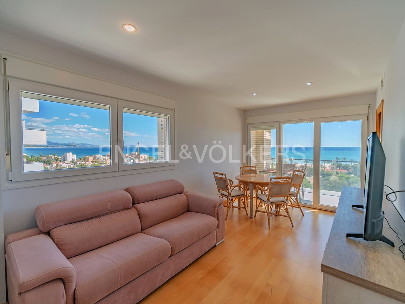 1 soveværelse Lejlighed til salg i Alicante by med swimmingpool garage - € 315.000 (Ref: 8909682)