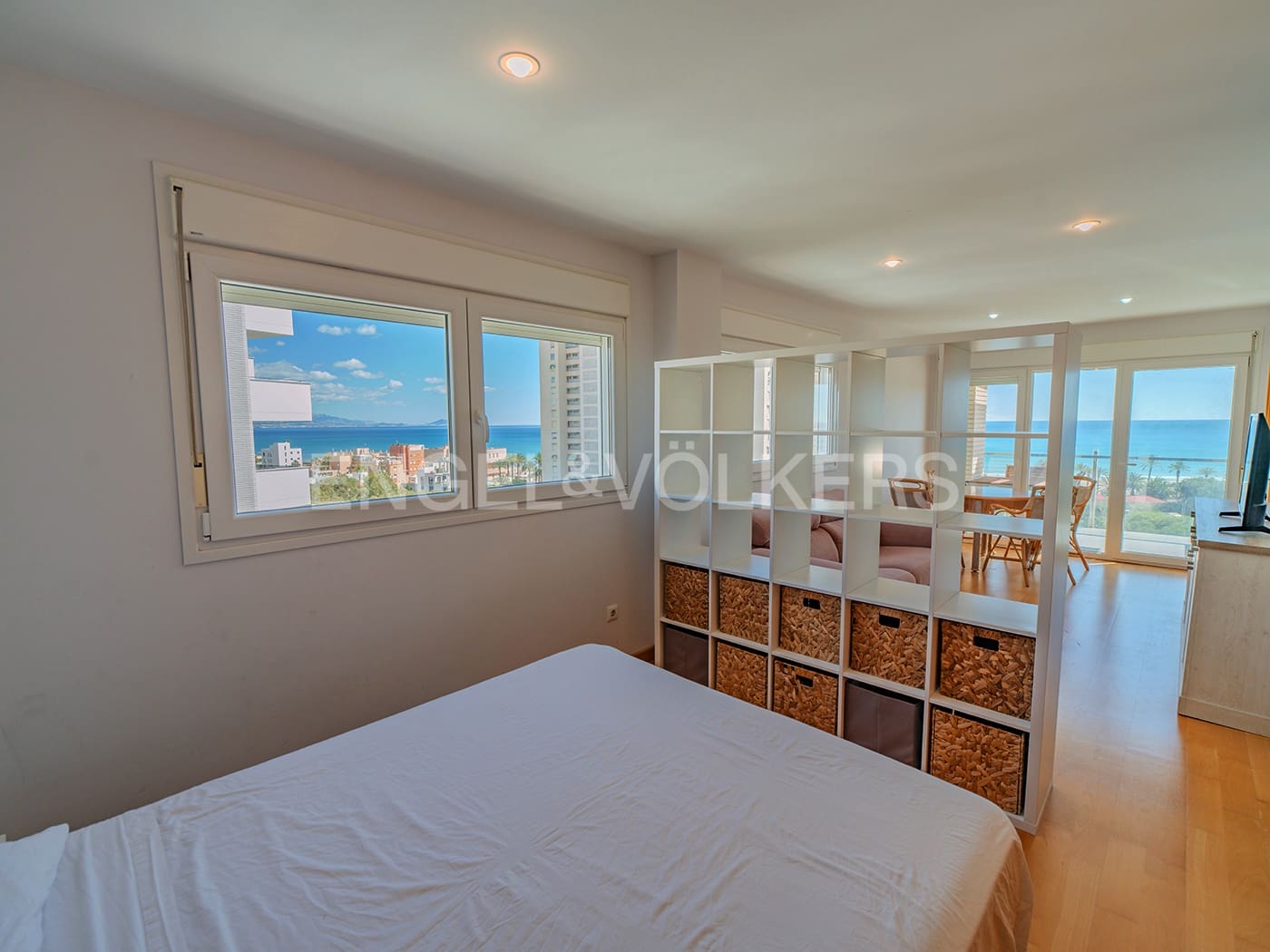 1 soveværelse Lejlighed til salg i Alicante by med swimmingpool garage - € 315.000 (Ref: 8909682)