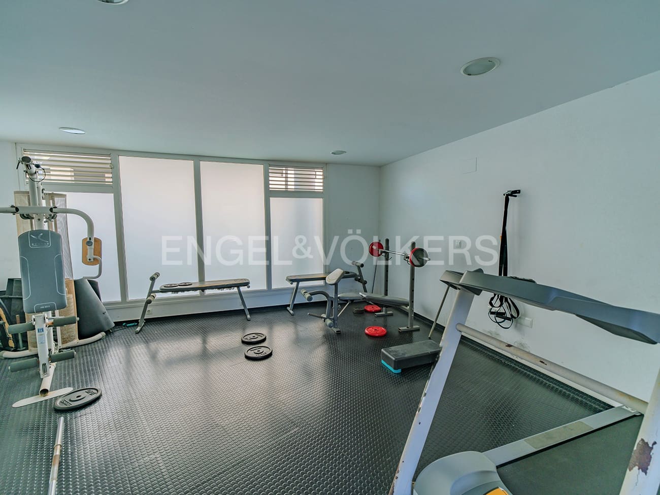 1 soveværelse Lejlighed til salg i Alicante by med swimmingpool garage - € 315.000 (Ref: 8909682)