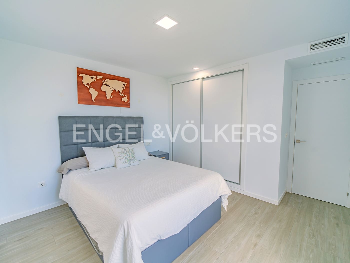 3 soveværelse Villa til salg i Alicante by med swimmingpool garage - € 1.175.000 (Ref: 8909708)