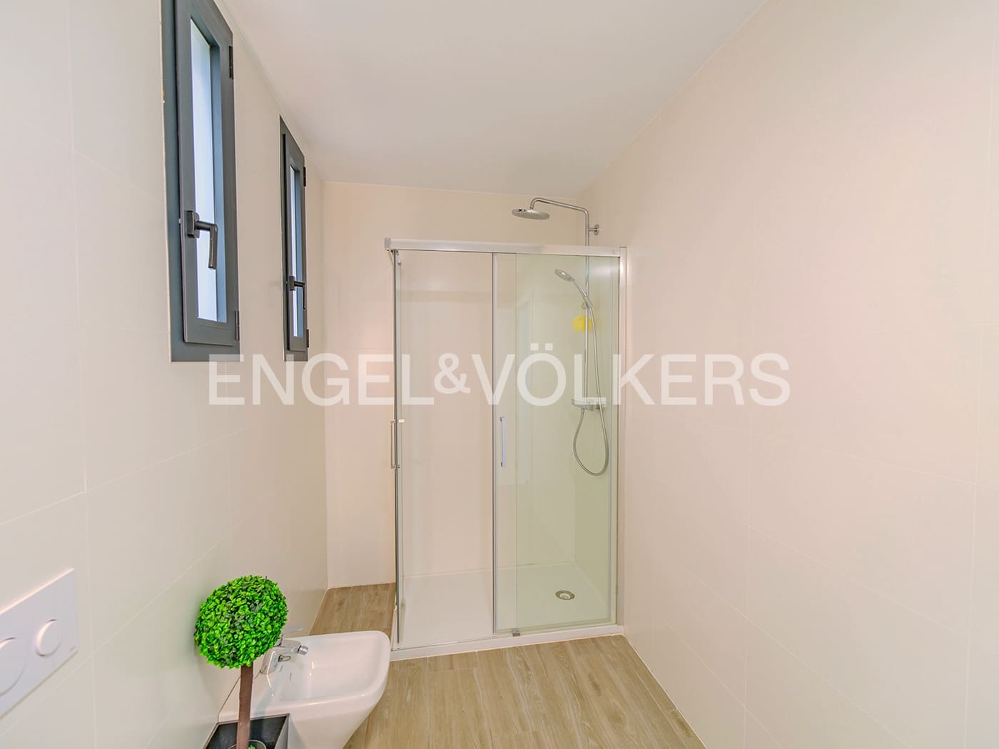 3 soveværelse Villa til salg i Alicante by med swimmingpool garage - € 1.175.000 (Ref: 8909708)