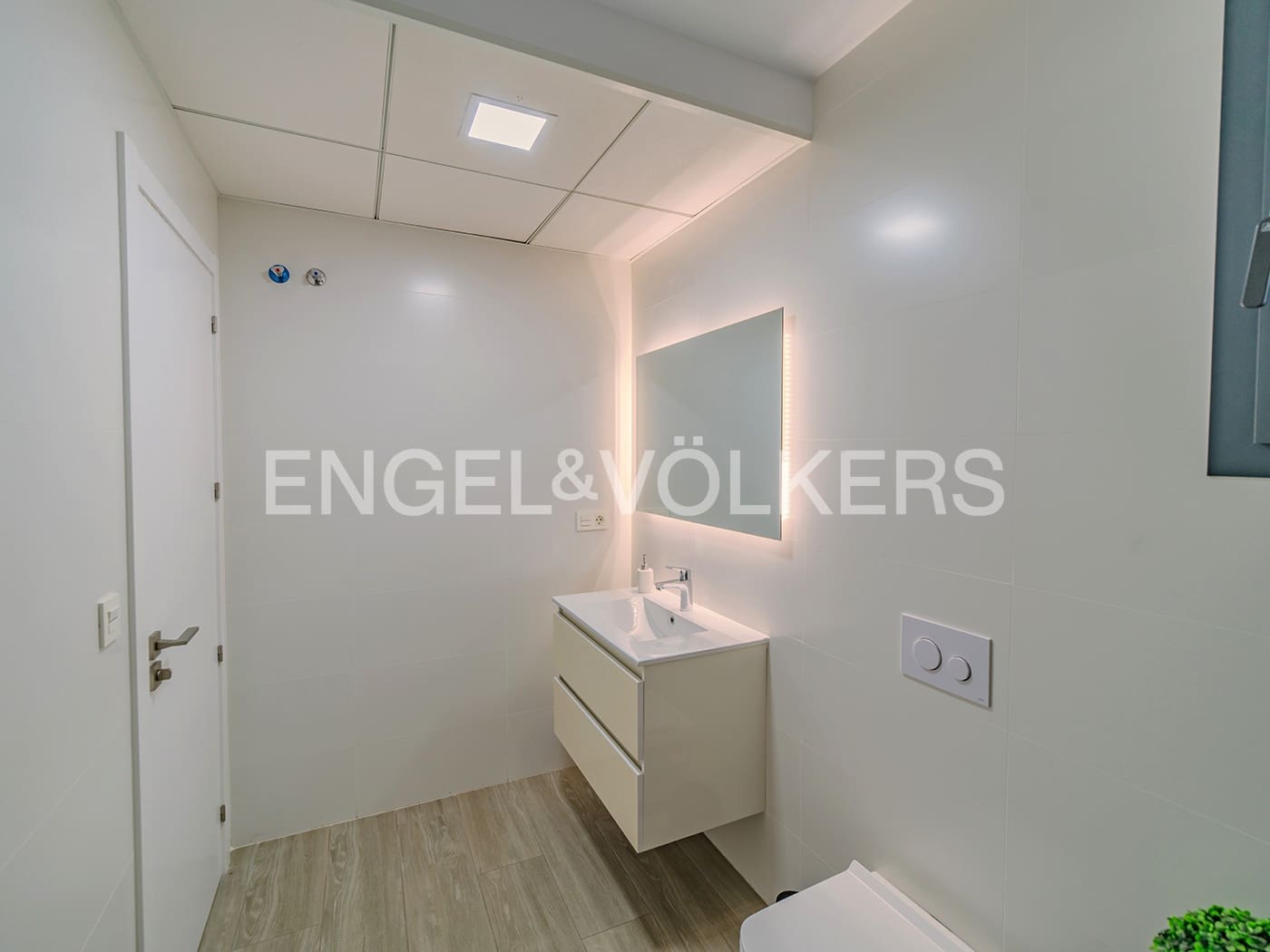 3 soveværelse Villa til salg i Alicante by med swimmingpool garage - € 1.175.000 (Ref: 8909708)