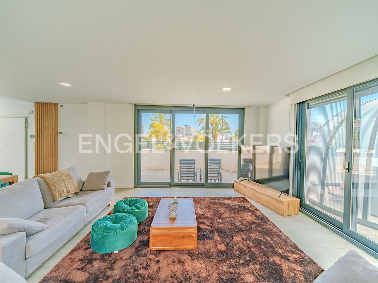 3 soveværelse Villa til salg i Alicante by med swimmingpool garage - € 1.175.000 (Ref: 8909708)