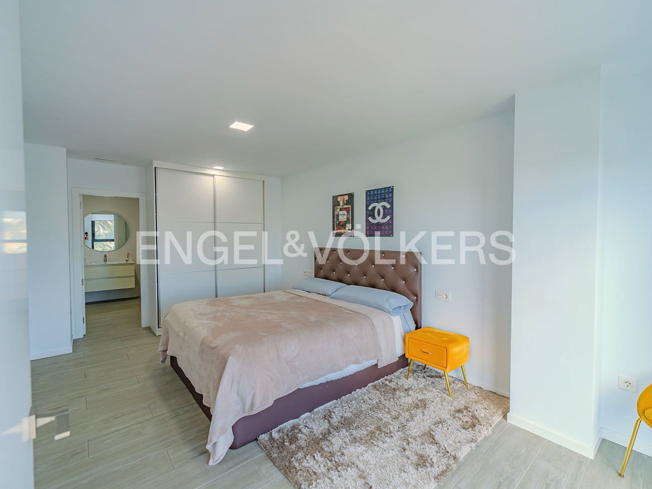 3 soveværelse Villa til salg i Alicante by med swimmingpool garage - € 1.175.000 (Ref: 8909708)