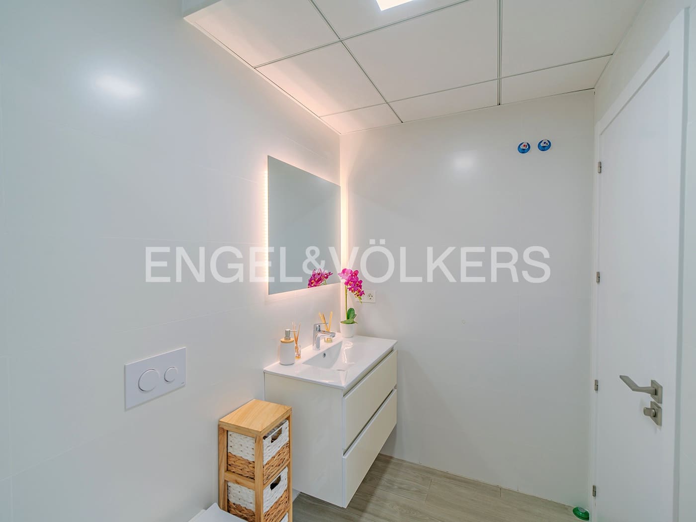 3 soveværelse Villa til salg i Alicante by med swimmingpool garage - € 1.175.000 (Ref: 8909708)