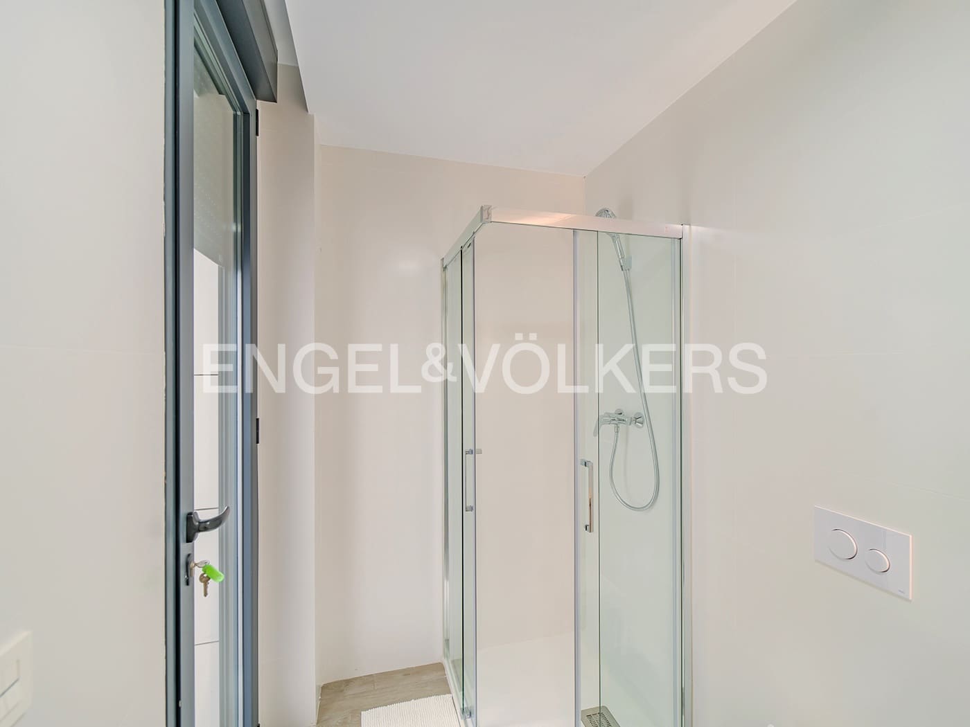 3 soveværelse Villa til salg i Alicante by med swimmingpool garage - € 1.175.000 (Ref: 8909708)