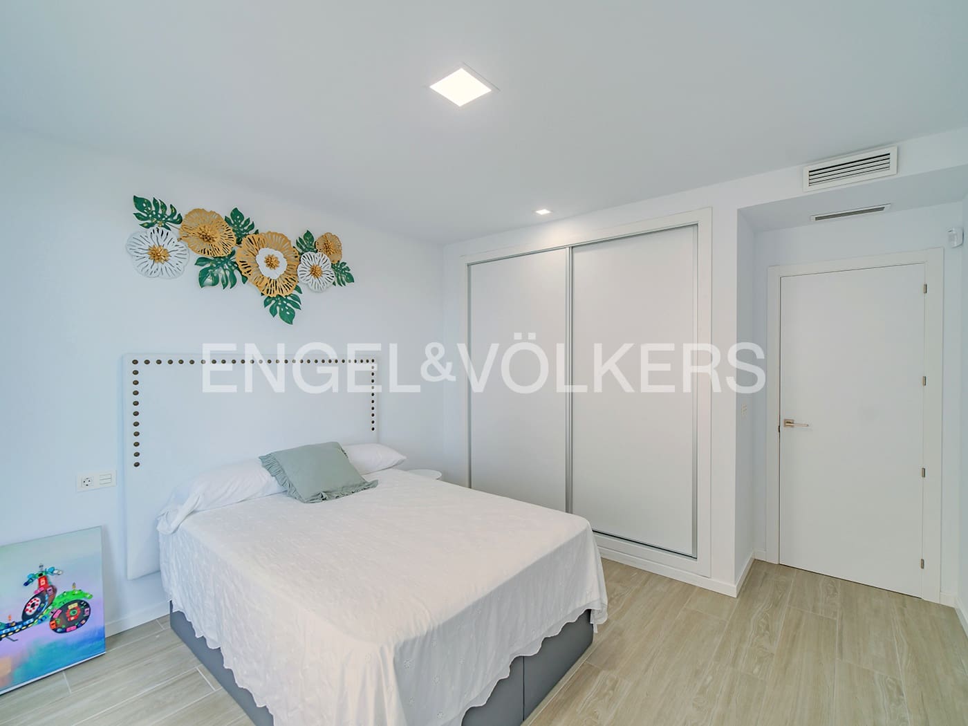 3 soveværelse Villa til salg i Alicante by med swimmingpool garage - € 1.175.000 (Ref: 8909708)