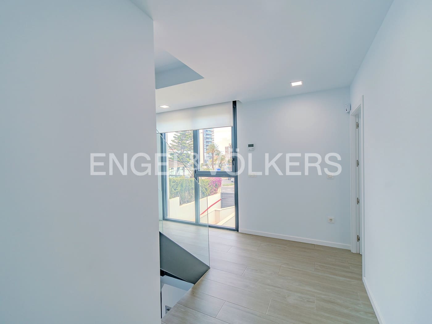 3 soveværelse Villa til salg i Alicante by med swimmingpool garage - € 1.175.000 (Ref: 8909708)