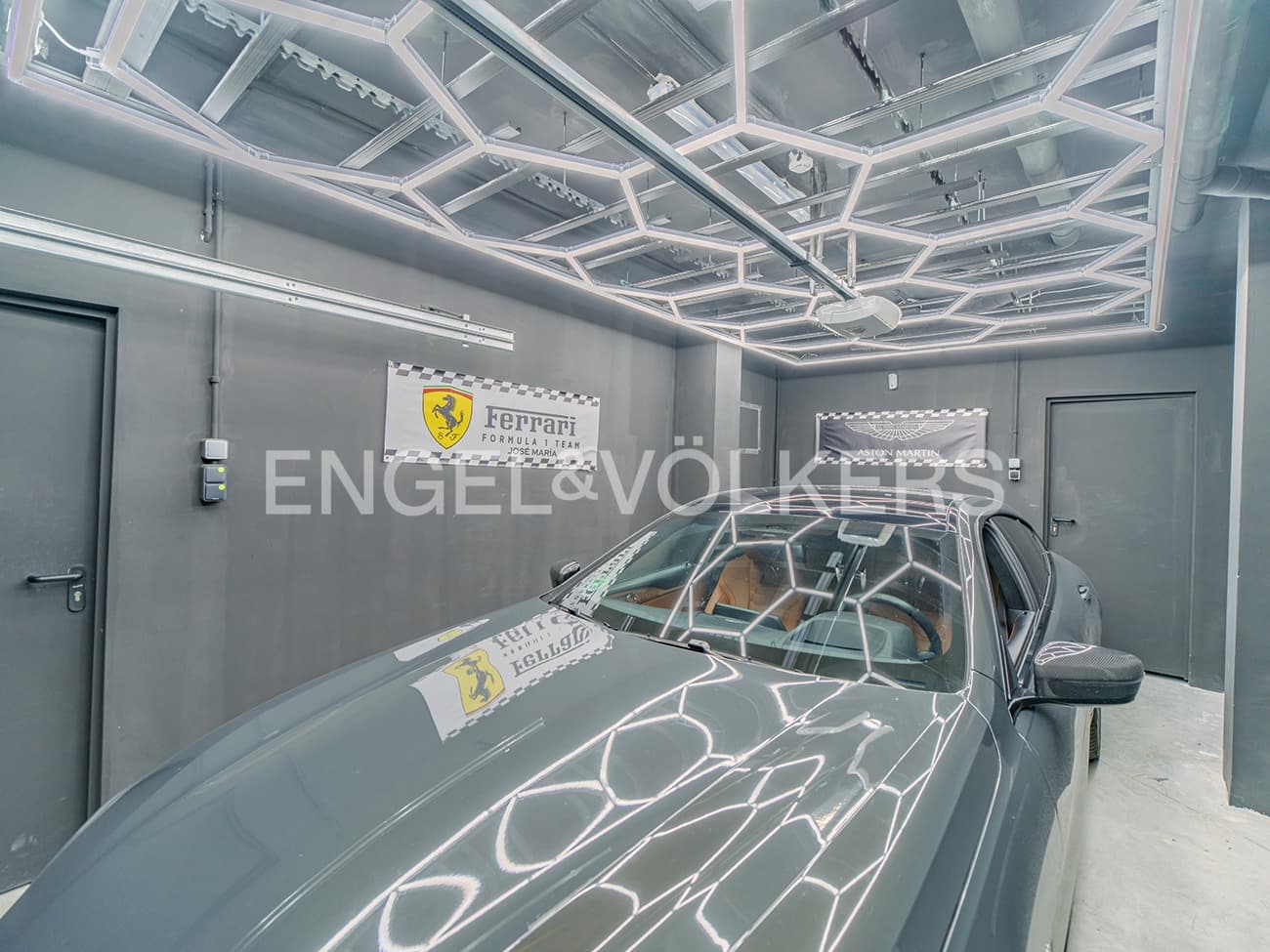 3 soveværelse Villa til salg i Alicante by med swimmingpool garage - € 1.175.000 (Ref: 8909708)