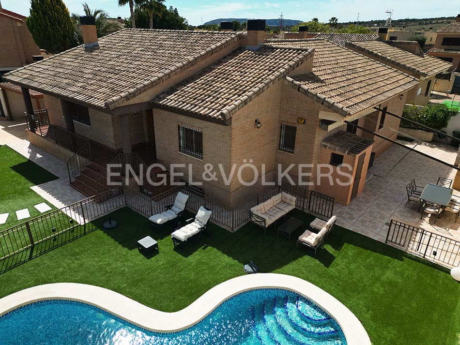 Chalet en Muchamiel / Mutxamel en venta - 740.000 € (Ref: 8915881)