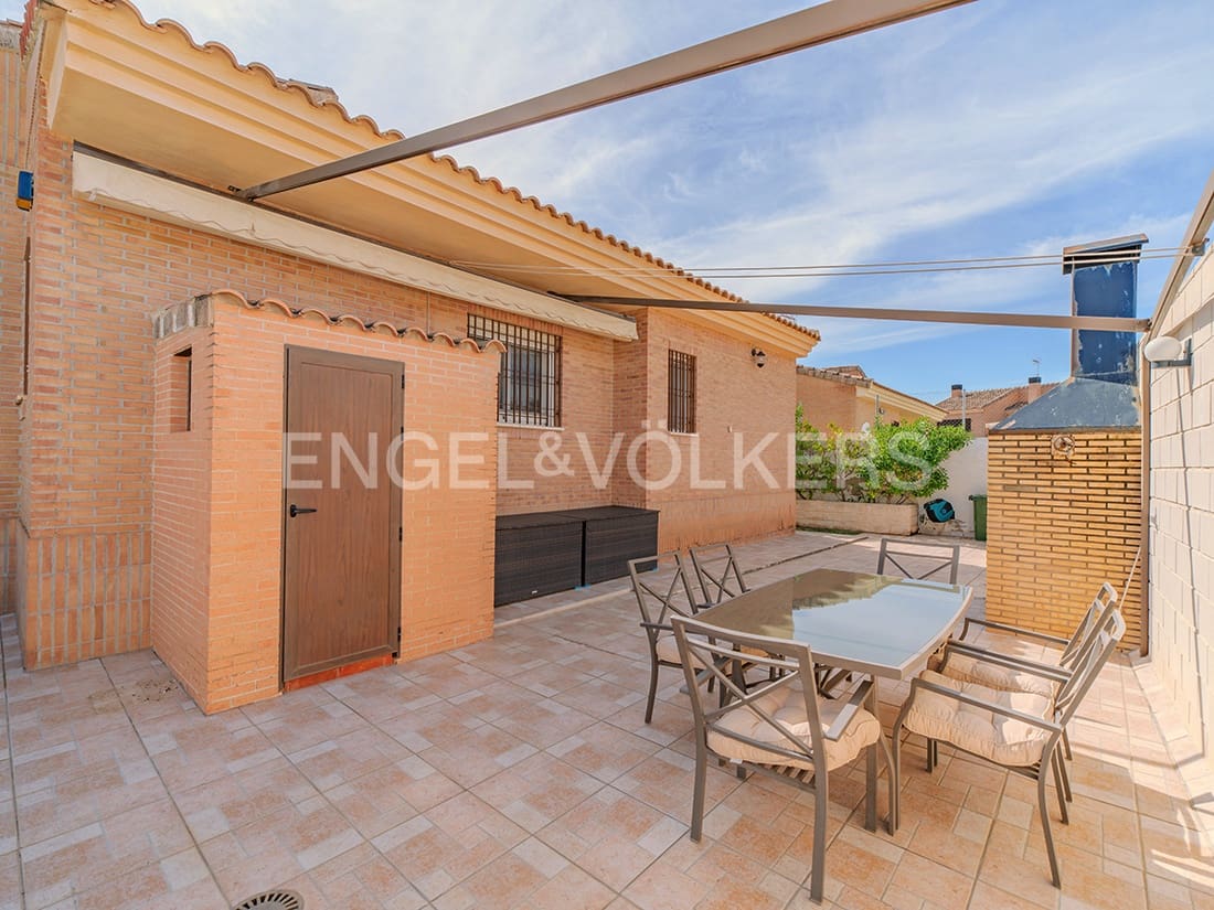 Chalet en Muchamiel / Mutxamel en venta - 740.000 € (Ref: 8915881)