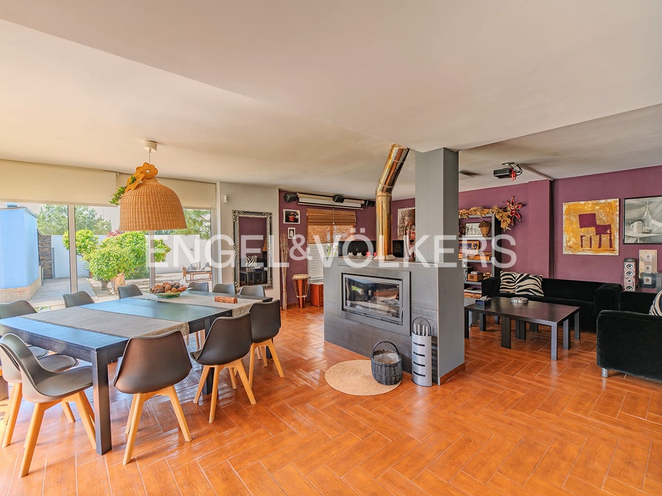 Villa for sale in Alicante / Alacant city with pool garage - € 995,000 (Ref: 8920282)