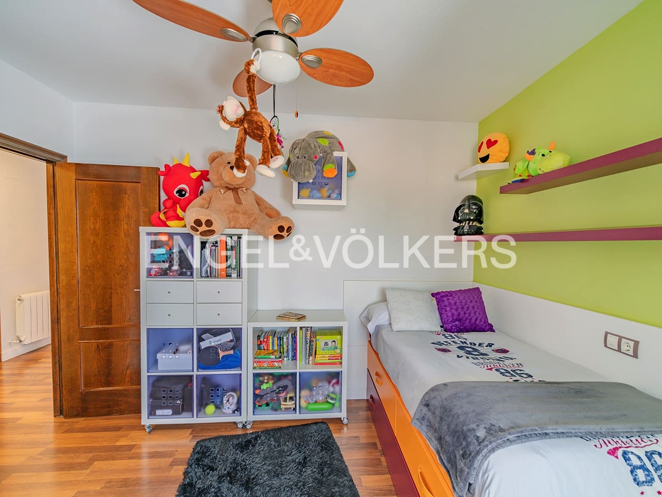 Villa for sale in Alicante / Alacant city with pool garage - € 995,000 (Ref: 8920282)