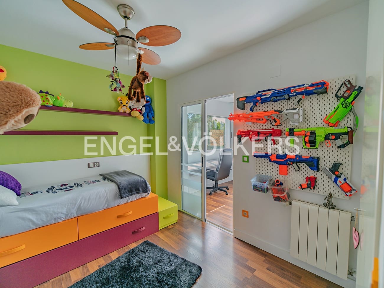 Villa for sale in Alicante / Alacant city with pool garage - € 995,000 (Ref: 8920282)