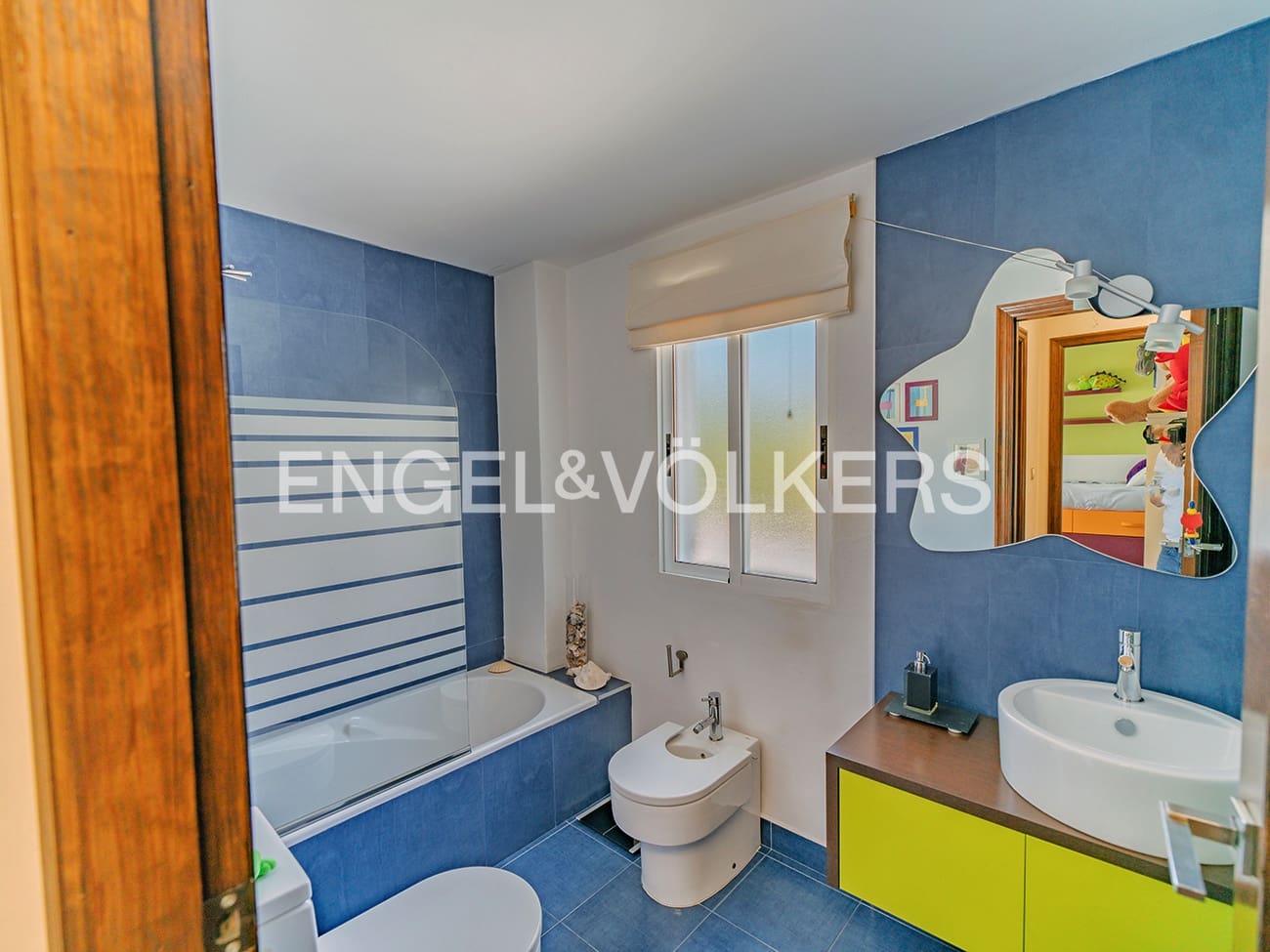 Villa for sale in Alicante / Alacant city with pool garage - € 995,000 (Ref: 8920282)