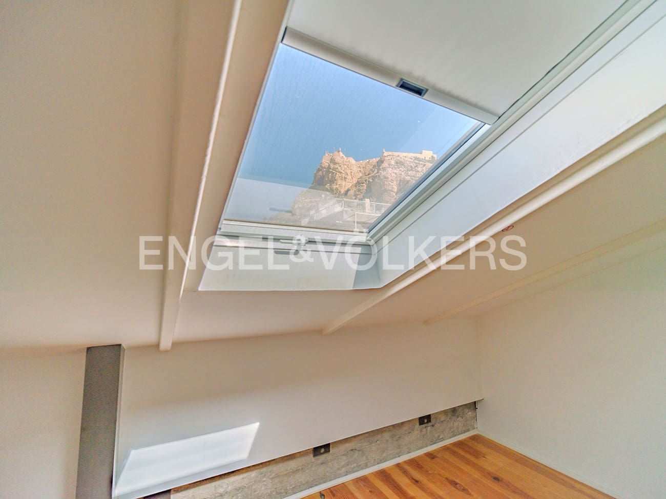 4 soveværelse Penthouse til salg i Alicante by - € 1.350.000 (Ref: 8931193)