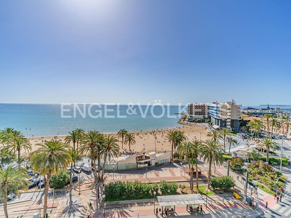 4 soveværelse Penthouse til salg i Alicante by - € 1.350.000 (Ref: 8931193)