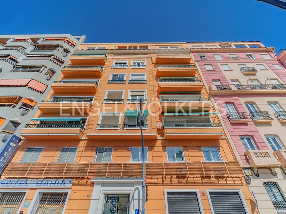 4 soveværelse Penthouse til salg i Alicante by - € 1.350.000 (Ref: 8931193)