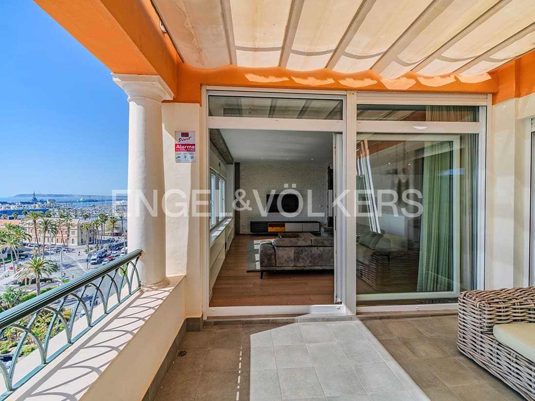 4 soveværelse Penthouse til salg i Alicante by - € 1.350.000 (Ref: 8931193)