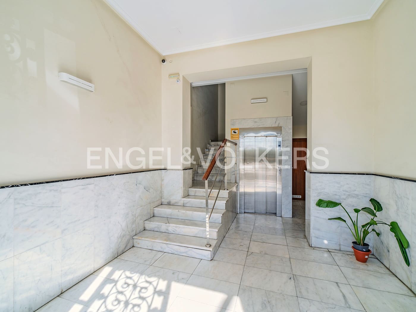 4 soveværelse Penthouse til salg i Alicante by - € 1.350.000 (Ref: 8931193)