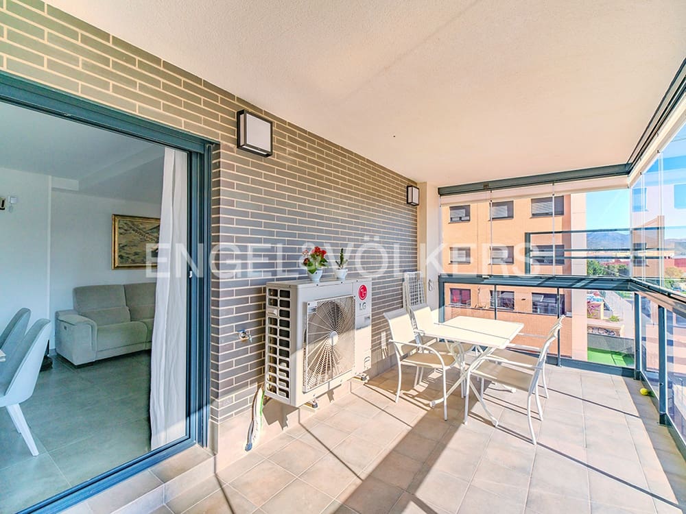 3 soveværelse Lejlighed til salg i El Campello med swimmingpool garage - € 399.000 (Ref: 8931334)