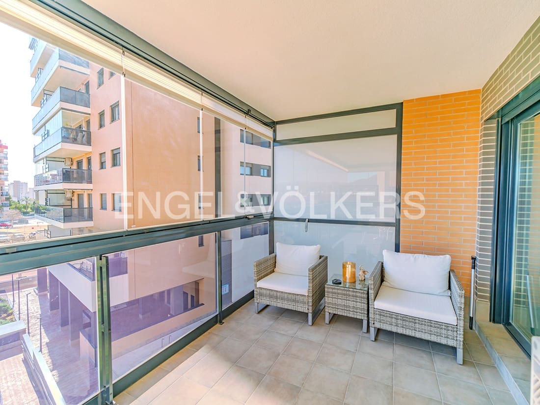 3 soveværelse Lejlighed til salg i El Campello med swimmingpool garage - € 399.000 (Ref: 8931334)