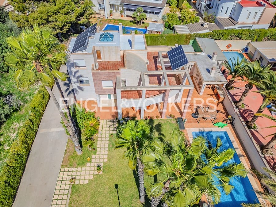 Villa for sale in San Juan de Alicante / Sant Joan d'Alacant with pool garage - € 890,000 (Ref: 8931342)