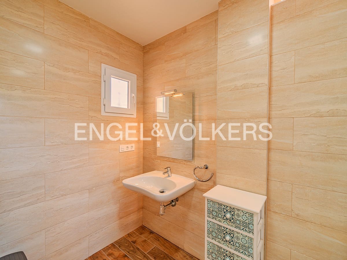 Villa for sale in San Juan de Alicante / Sant Joan d'Alacant with pool garage - € 890,000 (Ref: 8931342)