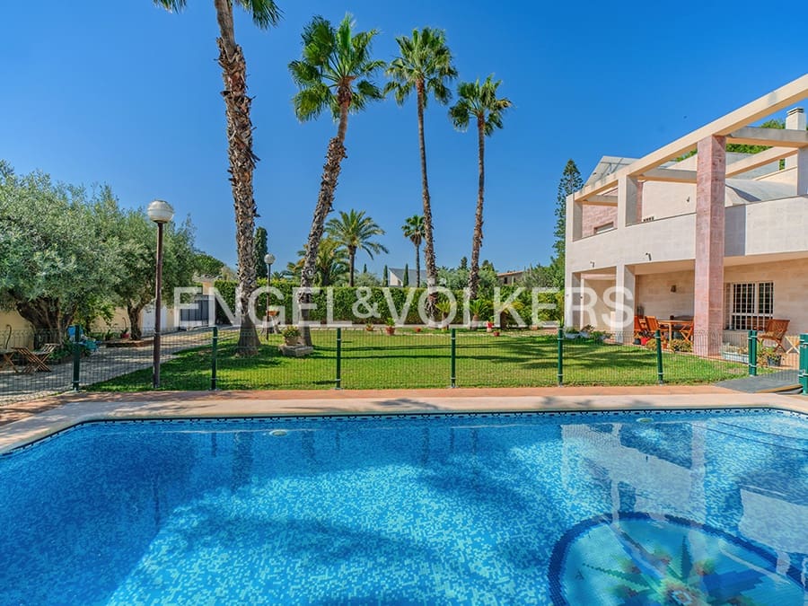 Villa for sale in San Juan de Alicante / Sant Joan d'Alacant with pool garage - € 890,000 (Ref: 8931342)