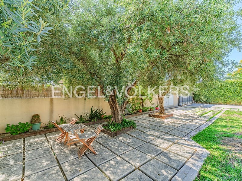 Villa for sale in San Juan de Alicante / Sant Joan d'Alacant with pool garage - € 890,000 (Ref: 8931342)