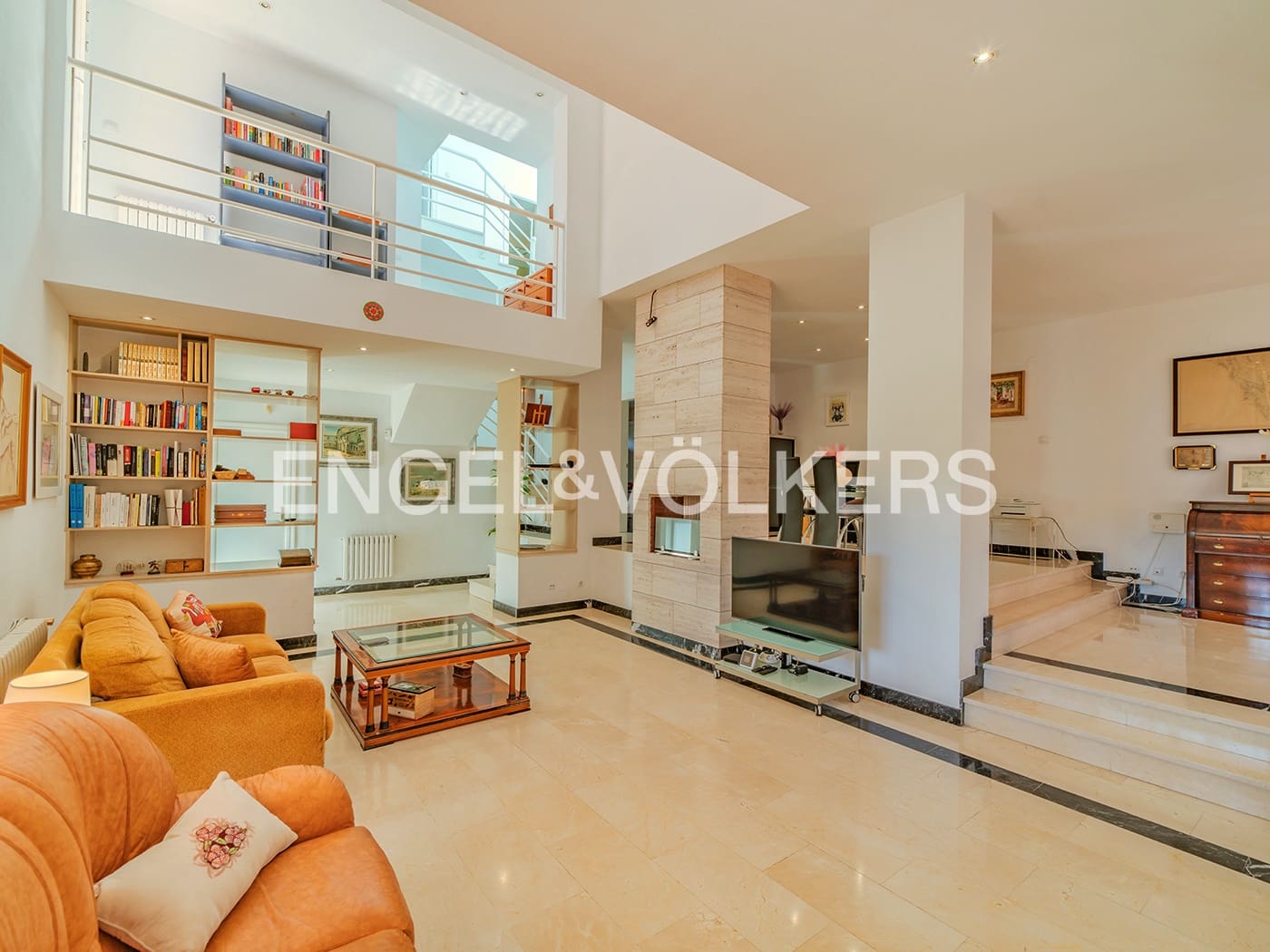 Villa for sale in San Juan de Alicante / Sant Joan d'Alacant with pool garage - € 890,000 (Ref: 8931342)