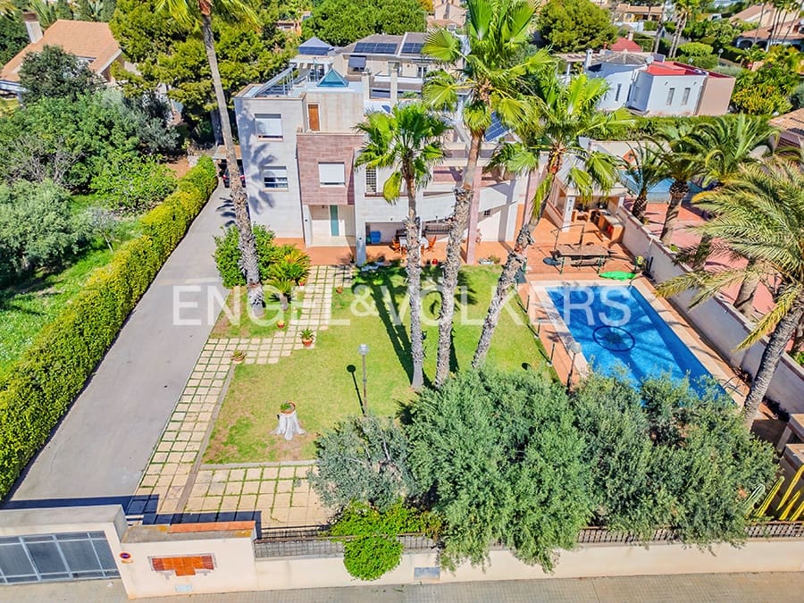 Villa for sale in San Juan de Alicante / Sant Joan d'Alacant with pool garage - € 890,000 (Ref: 8931342)